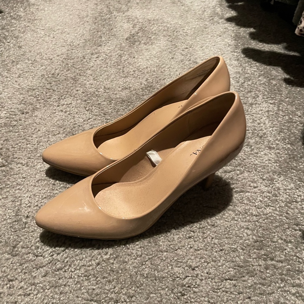 NUDE closed pointed toe heels/ worn once